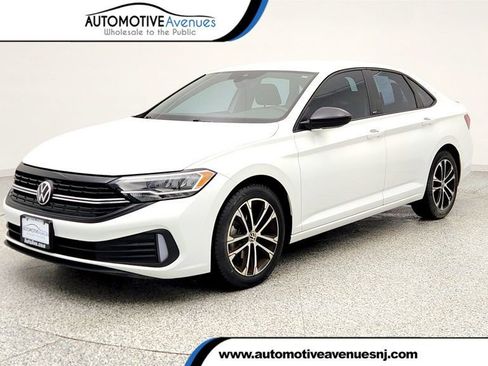 Used 2023 Volkswagen Jetta Sport image 1