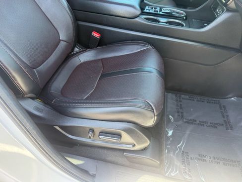 Used 2025 Honda Pilot Black Edition image 30