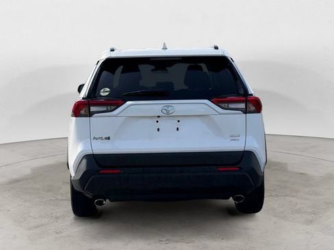 Certified 2022 Toyota RAV4 XLE w/ XLE Grade Weather Package AWD/4WD image 4