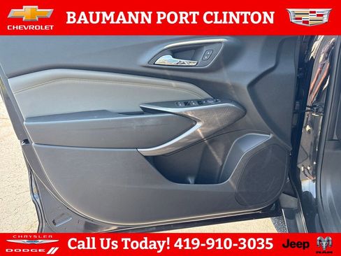 Used 2025 Chevrolet Trax ACTIV w/ Sunroof Package FWD image 11