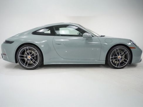 New 2026 Porsche 911 Carrera 4S image 9