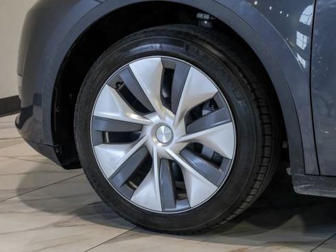Used 2021 Tesla Model Y 2WD image 75