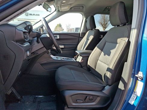 Used 2022 Ford Explorer XLT image 15