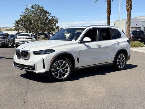 Used 2024 BMW X5 sDrive40i w/ Parking Assistance Package RWD image 2