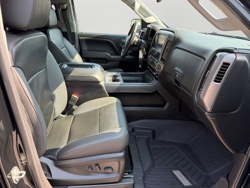 Used 2018 GMC Sierra 1500 SLT w/ All Terrain Package AWD/4WD image 12