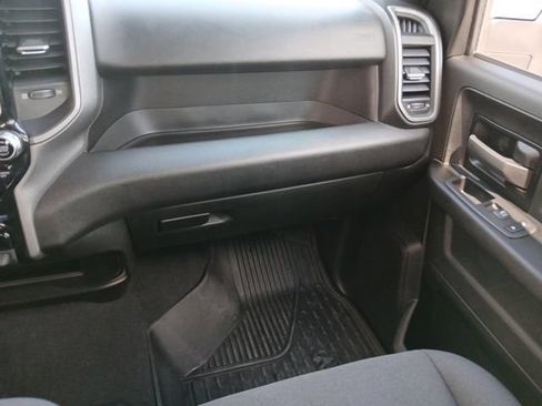 Used 2024 RAM 3500 Tradesman w/ Chrome Appearance Group AWD/4WD image 31