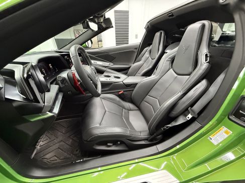 Used 2026 Chevrolet Corvette Stingray Coupe w/ Z51 Performance Package RWD image 16