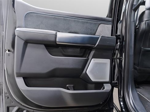 Used 2025 Ford F250 Platinum image 31