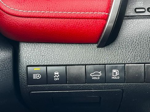 Used 2020 Toyota Camry XSE image 24