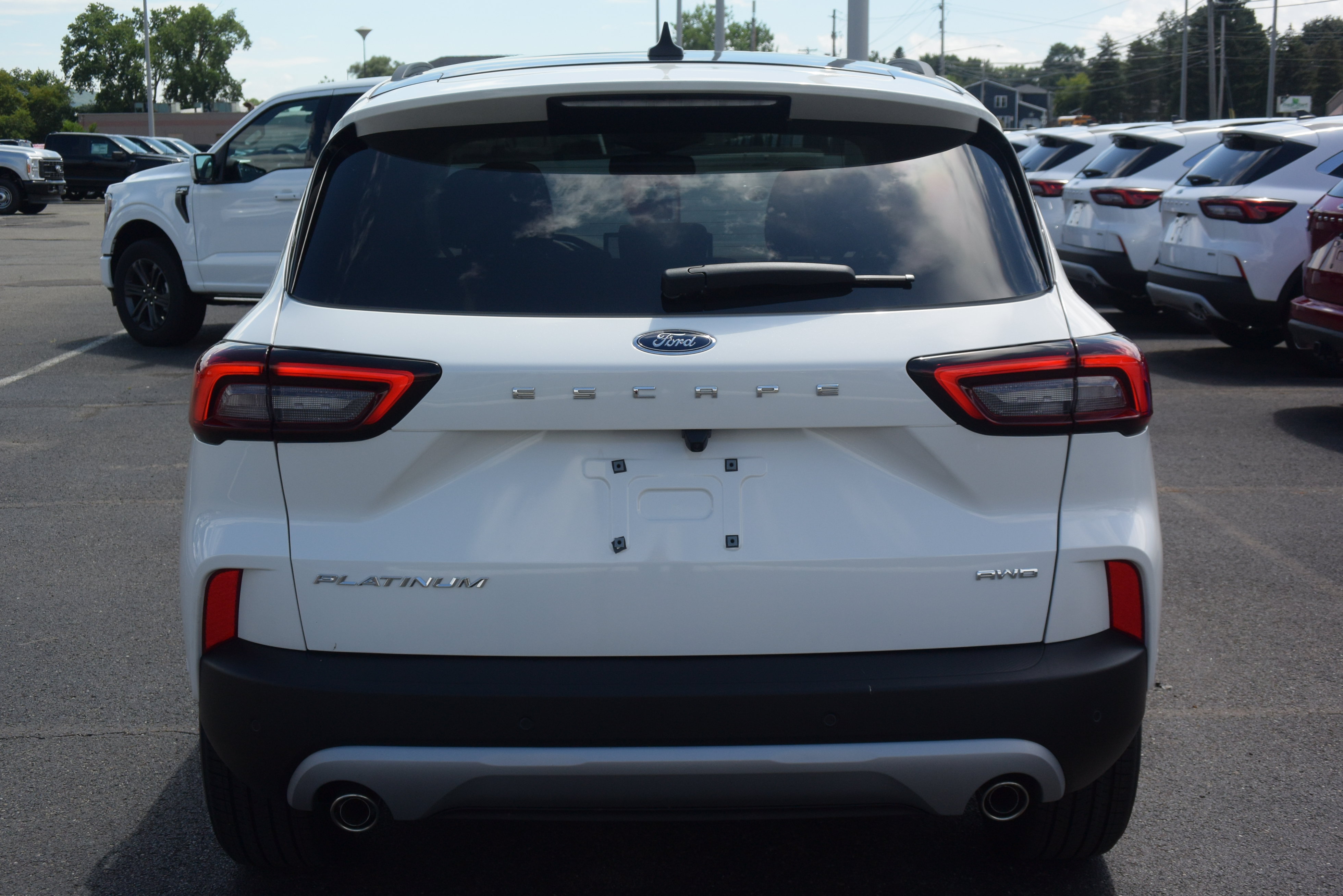 Used 2023 Ford Escape Platinum w/ Premium Technology Package AWD/4WD image 5