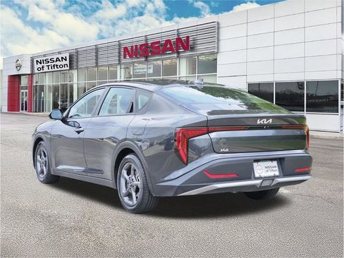 Used 2025 Kia K4 LXS image 6