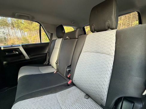 Used 2016 Toyota 4Runner SR5 image 20