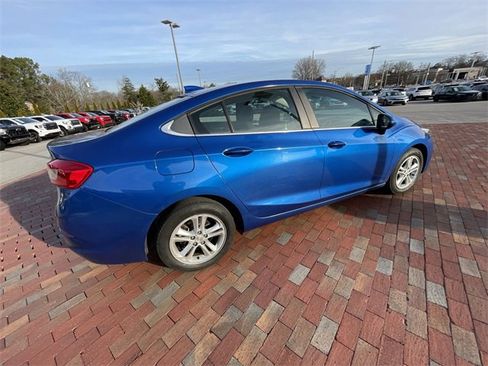 Used 2017 Chevrolet Cruze LT image 21