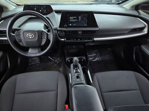 Used 2024 Toyota Prius LE FWD image 15