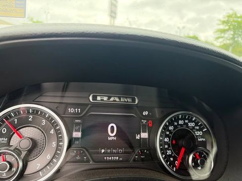 Used 2021 RAM 1500 Laramie AWD/4WD image 11