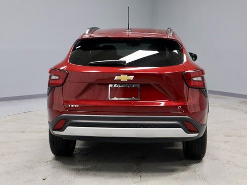 Used 2024 Chevrolet Trax LT w/ Driver Confidence Package image 10
