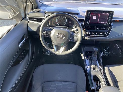 Used 2022 Toyota Corolla SE image 9