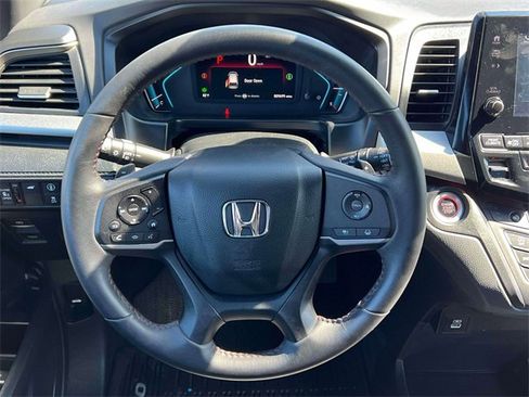 Used 2024 Honda Odyssey Sport image 15