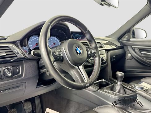 Used 2017 BMW M3 RWD image 9