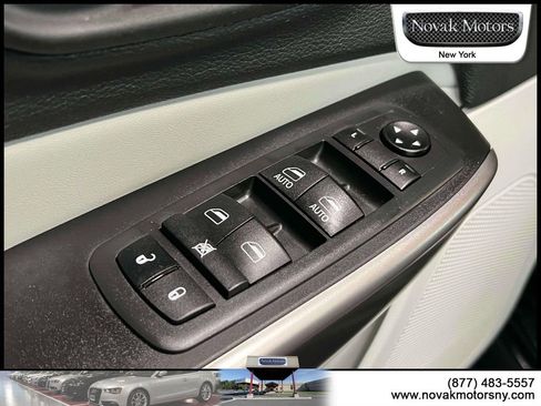 Used 2021 Jeep Cherokee Limited image 19