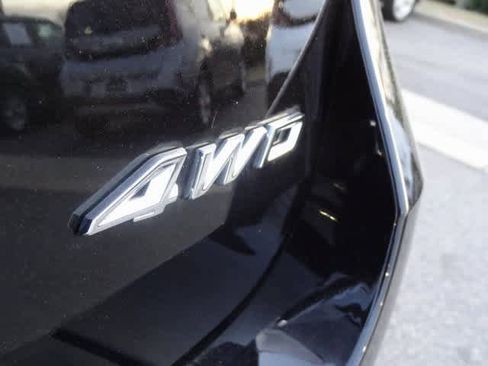 Used 2022 Ford Explorer XLT image 45