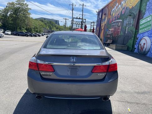 Used 2015 Honda Accord Sport image 4