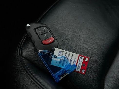 Used 2019 Jeep Wrangler Unlimited Sahara image 36