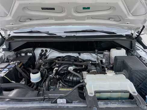 Used 2021 Nissan NV 2500 SV image 31