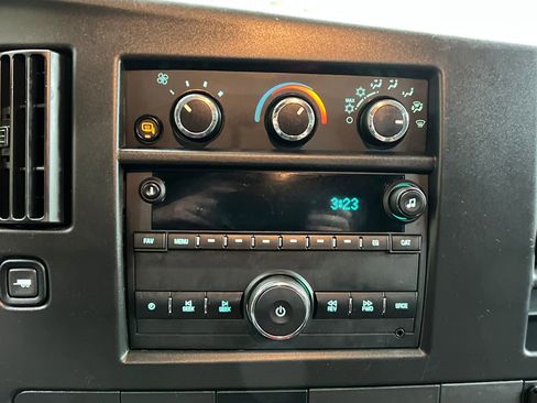 Used 2023 GMC Savana 2500 Work Van w/ Driver Convenience Package image 16