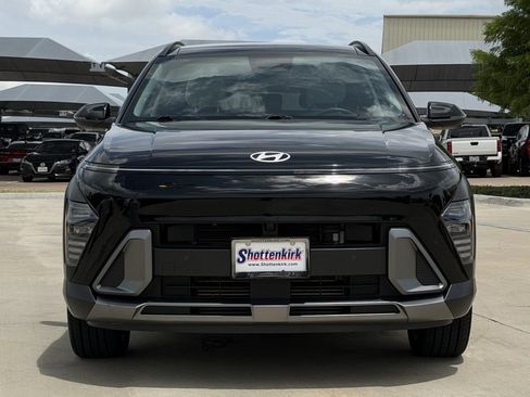 Used 2024 Hyundai Kona Limited AWD/4WD image 7