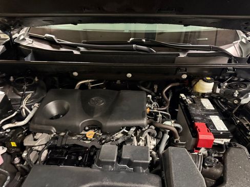 Used 2025 Toyota RAV4 XLE w/ Convenience Package image 20