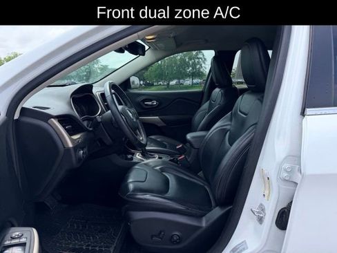 Used 2017 Jeep Cherokee Limited AWD/4WD image 8
