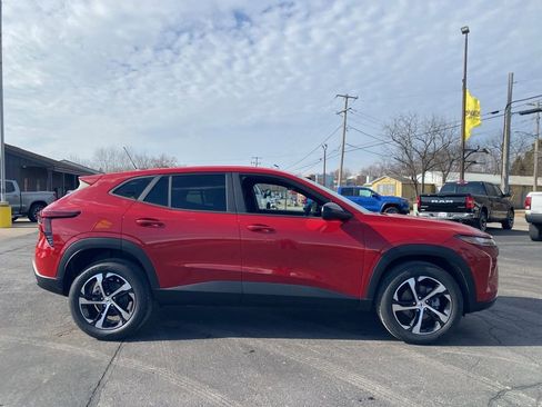 New 2026 Chevrolet Trax RS w/ Driver Confidence Package image 3
