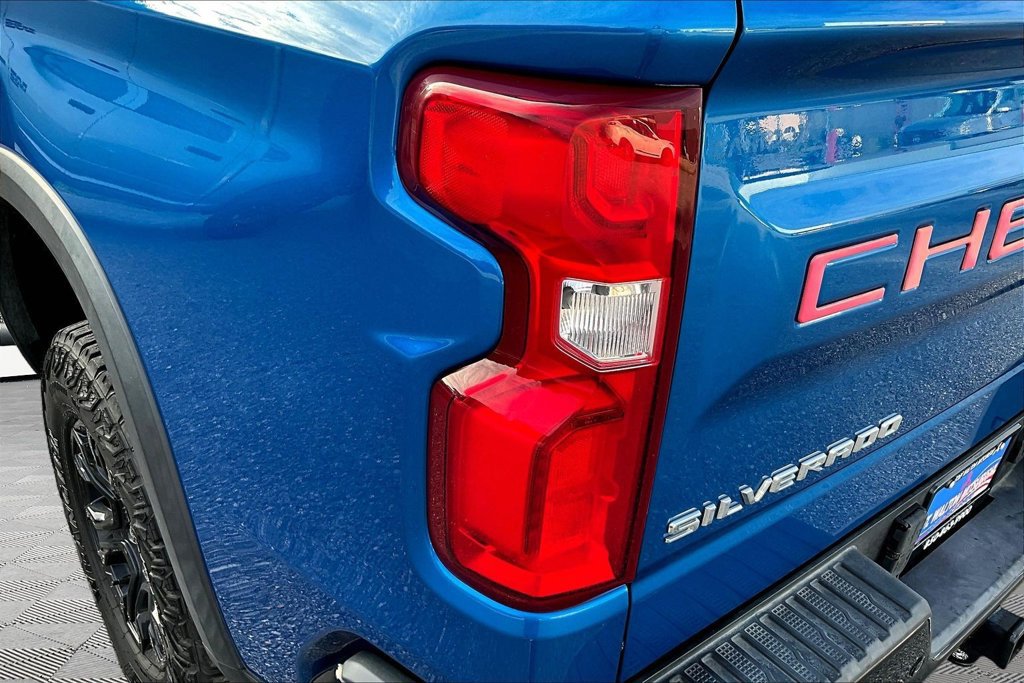 Used 2022 Chevrolet Silverado 1500 ZR2 AWD/4WD image 25