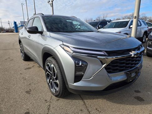 New 2026 Chevrolet Trax RS w/ Sunroof Package image 1