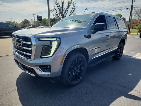 Certified 2025 GMC Yukon Elevation w/ Elevation Premium Package AWD/4WD image 4
