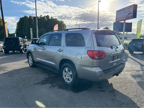 Used 2013 Toyota Sequoia SR5 image 7
