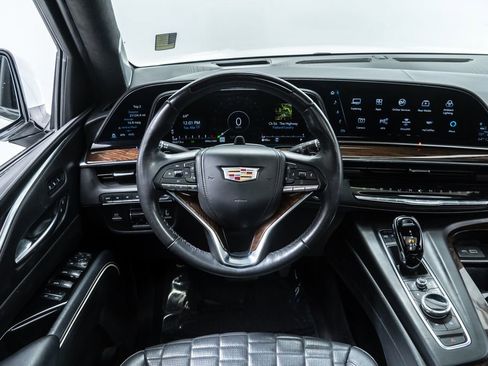 Used 2022 Cadillac Escalade Sport Platinum w/ Heavy-Duty Trailer Package AWD/4WD image 14
