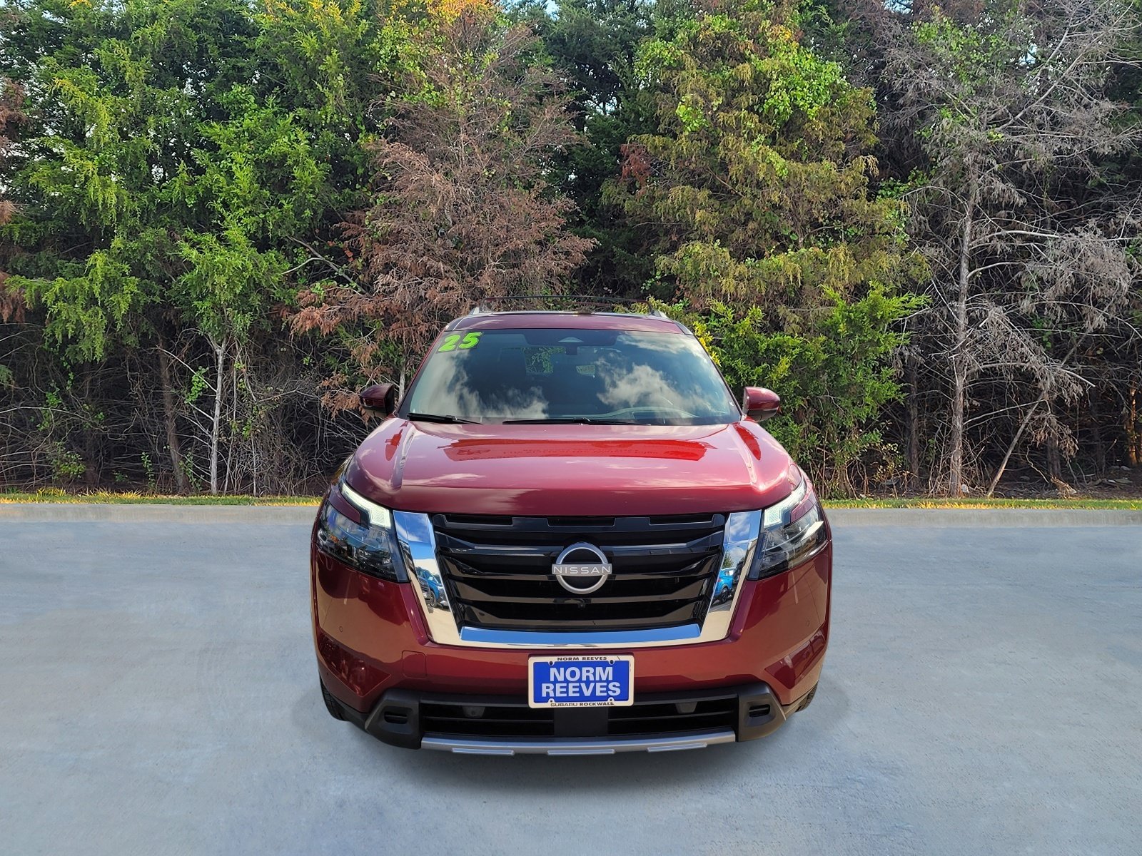 Used 2025 Nissan Pathfinder Platinum w/ Cargo Package FWD image 2