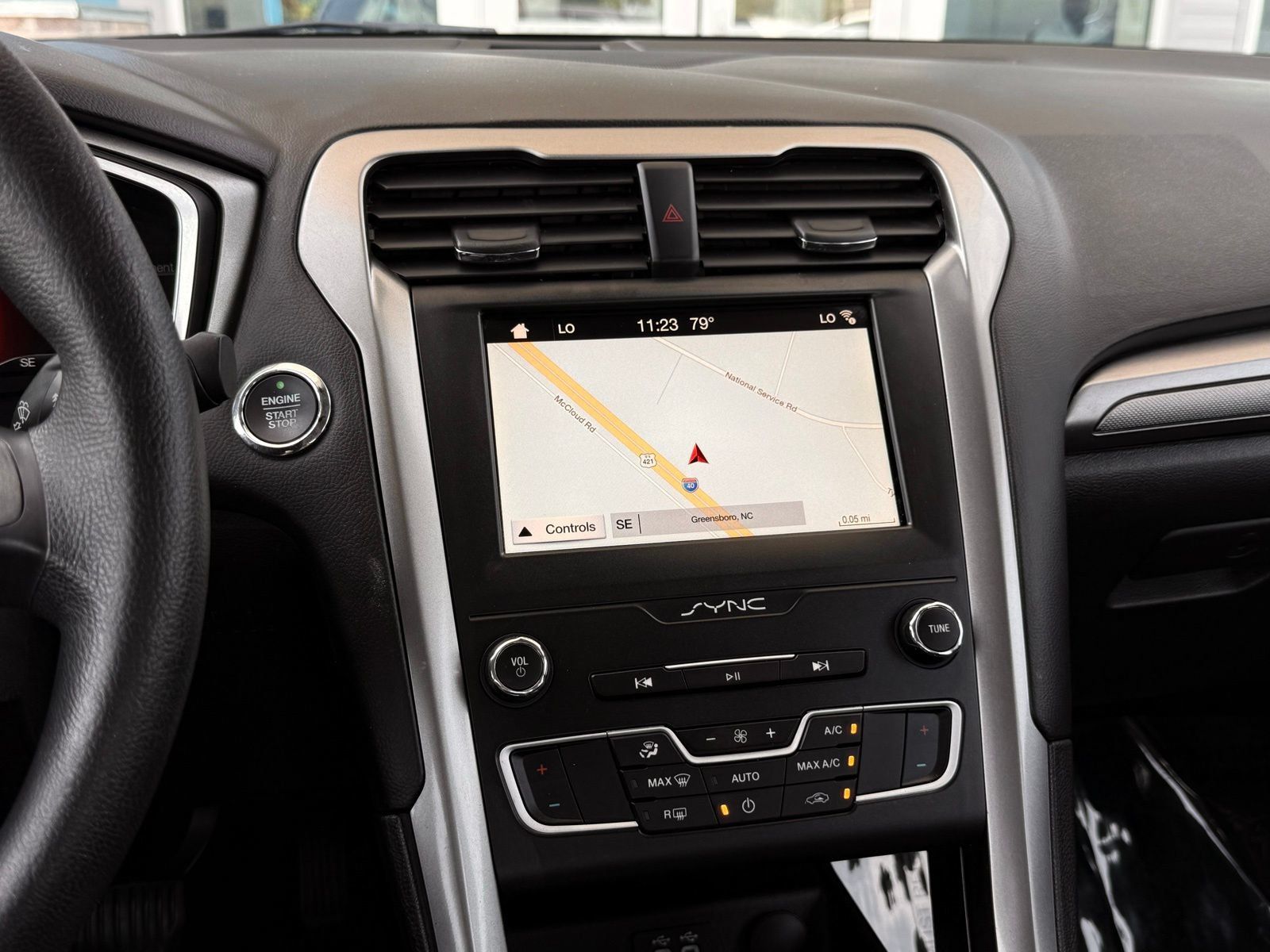 Used 2019 Ford Fusion SE FWD image 31