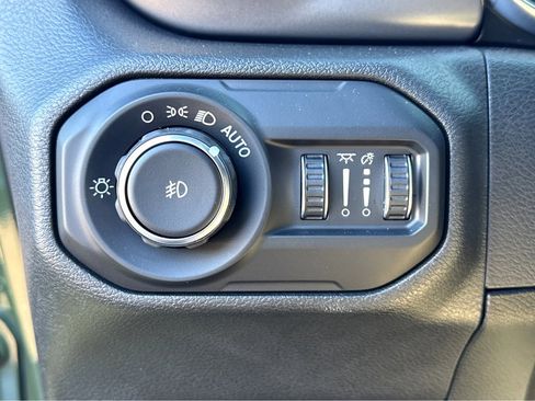 Certified 2021 Jeep Wrangler Unlimited Sport image 15