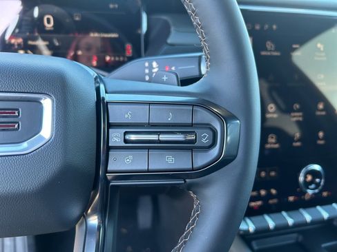 New 2026 GMC Acadia AT4 image 18