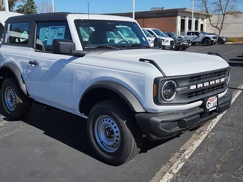 New 2025 Ford Bronco Base image 12