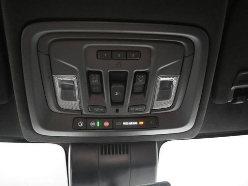 Used 2025 GMC Sierra 2500 Denali Ultimate AWD/4WD image 19
