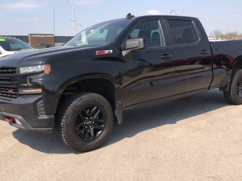 Used 2021 Chevrolet Silverado 1500 LT Trail Boss w/ Bed Protection Package AWD/4WD image 4