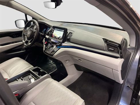 Used 2024 Honda Odyssey Elite image 32