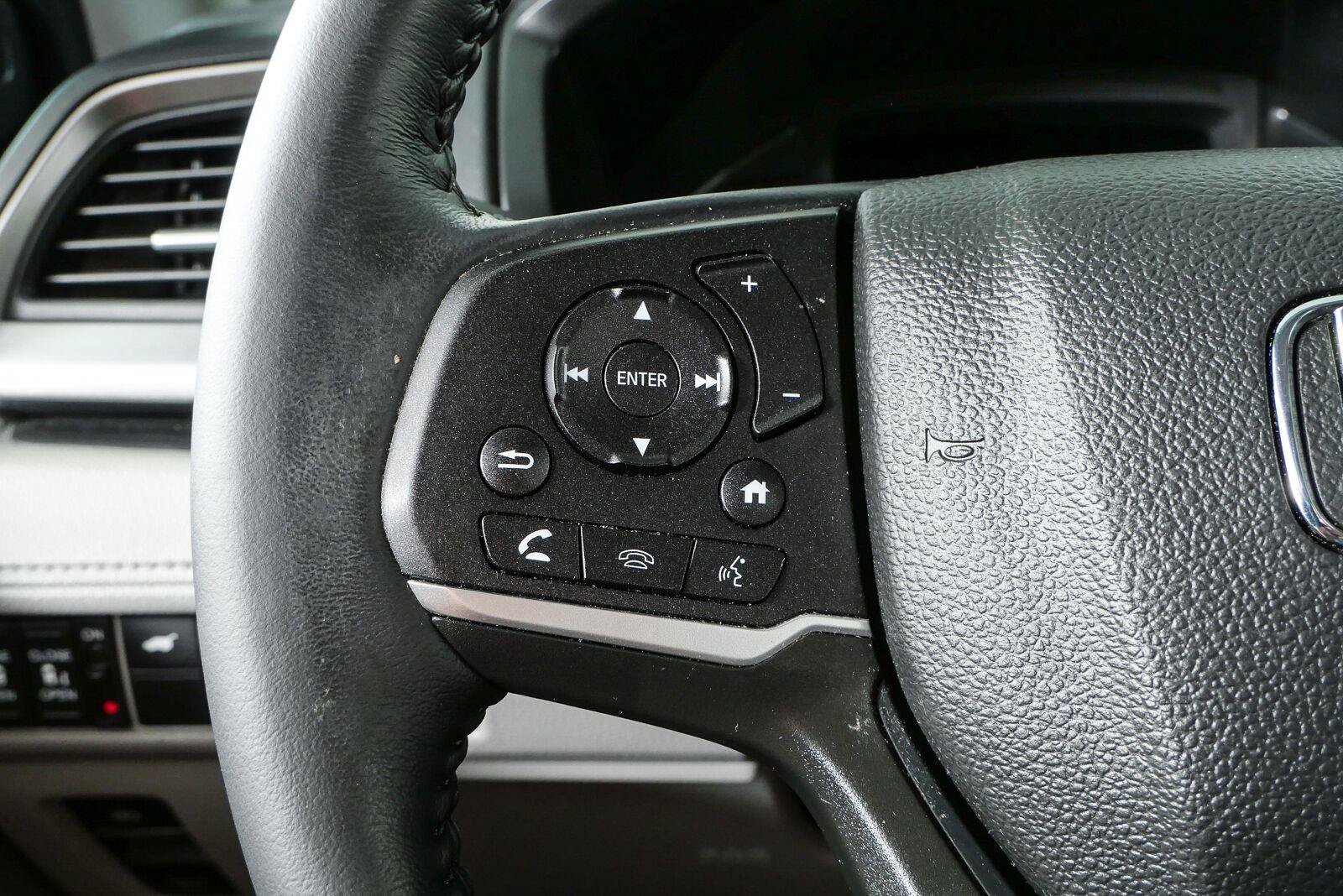 Used 2024 Honda Odyssey EX-L image 11
