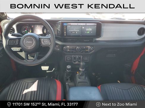 Used 2024 Jeep Wrangler Unlimited w/ LED Headlamp & Fog Lamp Group image 11