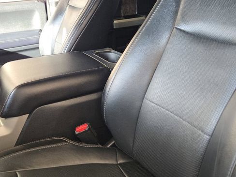 Used 2022 Ford F250 XLT w/ Black Appearance Package image 22