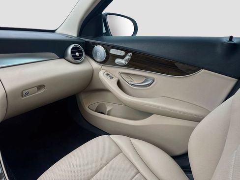 Used 2021 Mercedes-Benz C 300 Sedan image 26